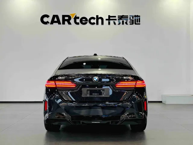 BMW 5 Series — Фото автомобиля 6