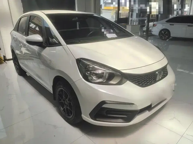 Honda Fit — Фото автомобиля 3