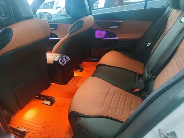 Mercedes-Benz C-Class — Фото автомобиля 12
