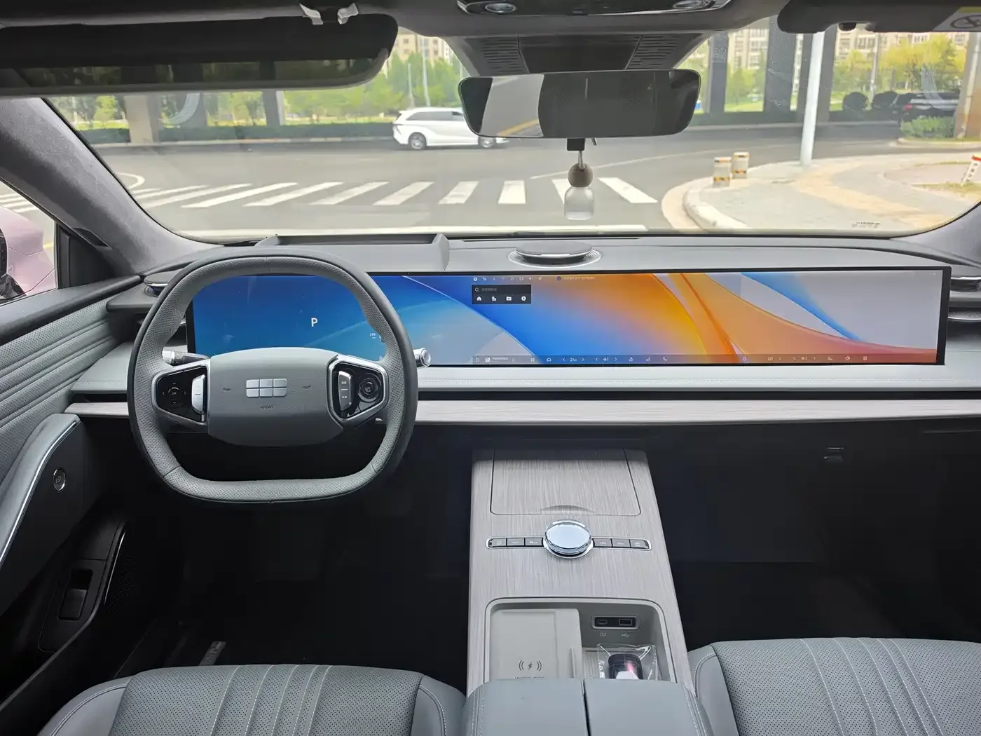 Geely Galaxy Galaxy E8 2024 550km RWD MAX — Фото автомобиля 4