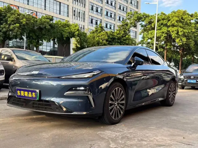 Фотография автомобиля — Geely Galaxy Xingyao 8