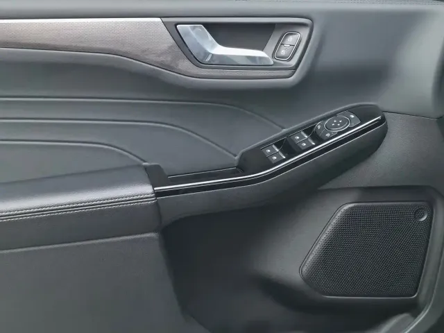 Ford Escape — Фото автомобиля 16