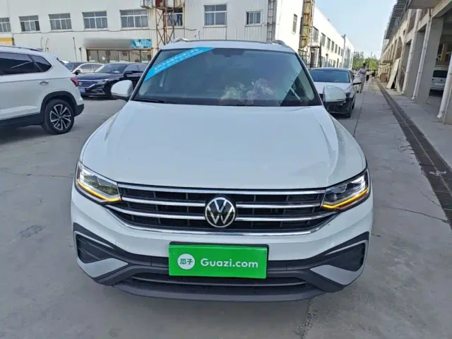 Volkswagen Tiguan L — Фото автомобиля 2
