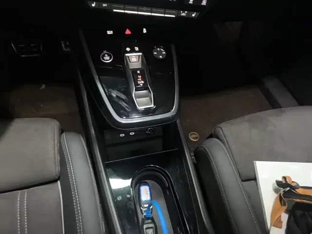 Audi Q4 e-tron — Фото автомобиля 13