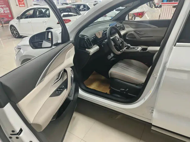 BYD Song Pro — Фото автомобиля 13