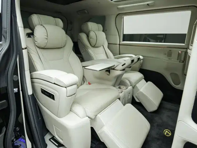 Lexus LM — Фото автомобиля 21