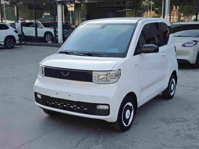 Фотография автомобиля — Wuling Hongguang Mini EV