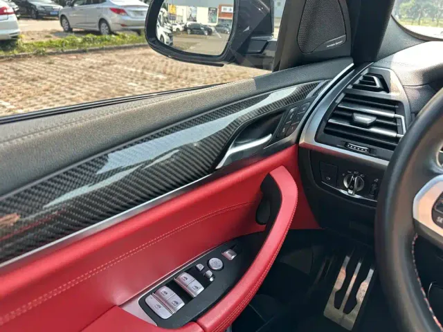 BMW X4 M40i — Фото автомобиля 22