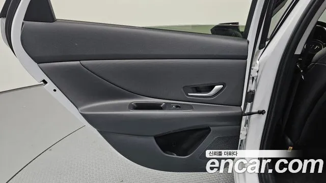Hyundai AVANTE Avante (CN7) 1.6 LPi (Для проката) — Фото автомобиля 25