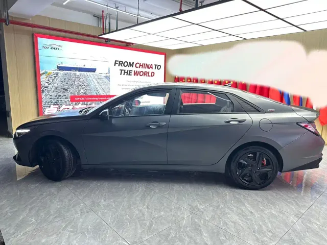 Hyundai Elantra — Фото автомобиля 8