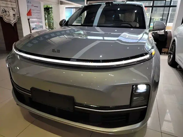 Li Auto Li Xiang L9 2025 Ultra Smart Renewal Edition — Фото автомобиля 2