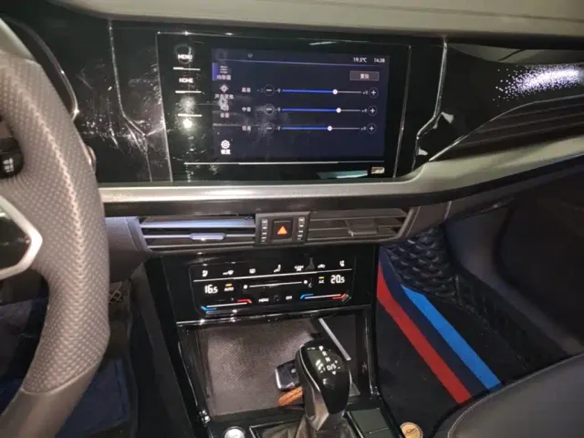 Volkswagen Passat — Фото автомобиля 12