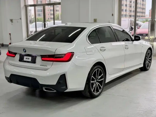BMW 3 Series — Фото автомобиля 6