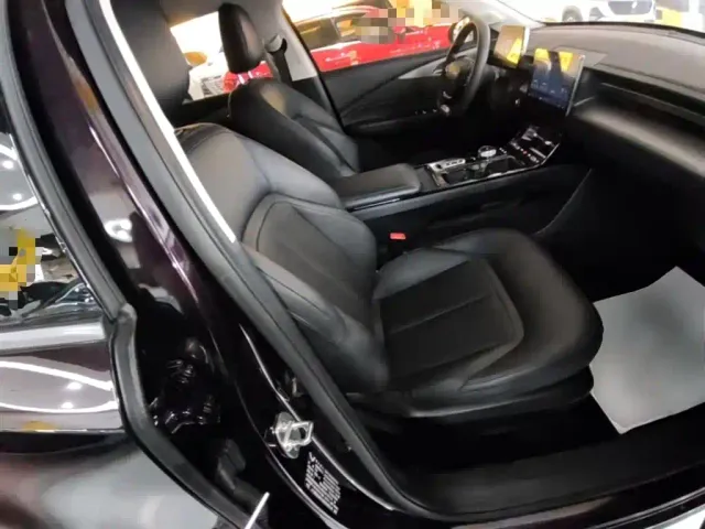 Wuling Starlight — Фото автомобиля 24