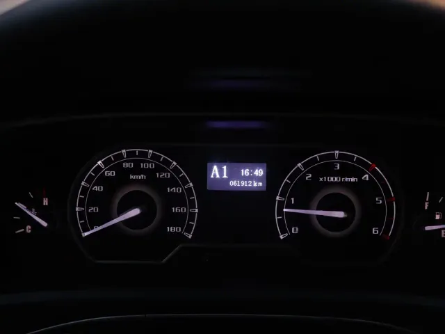 Maxus V80 RV — Фото автомобиля 27