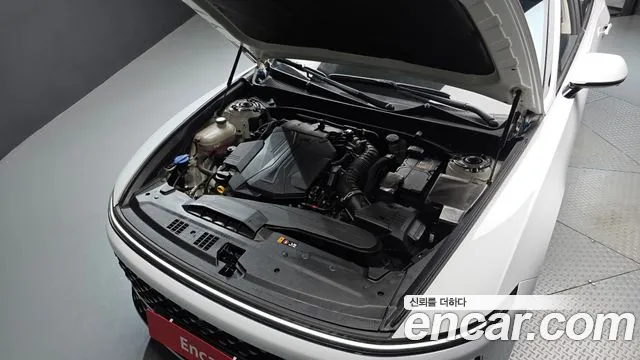 Hyundai Grandeur GN7 — Фото автомобиля 9