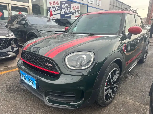 Фотография автомобиля — MINI JCW COUNTRYMAN