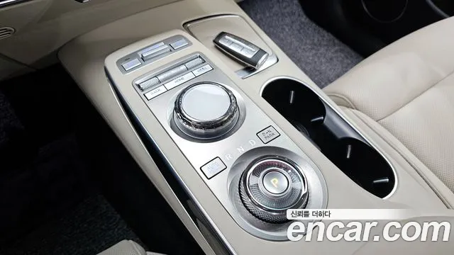 Genesis GV70 2.5T Бензин 2WD — Фото автомобиля 9