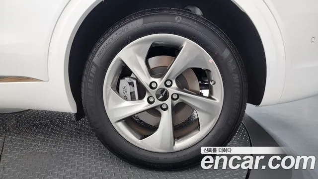 Genesis GV70 2.5T Бензин AWD — Фото автомобиля 17