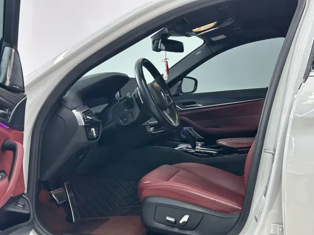 BMW 5 Series — Фото автомобиля 4