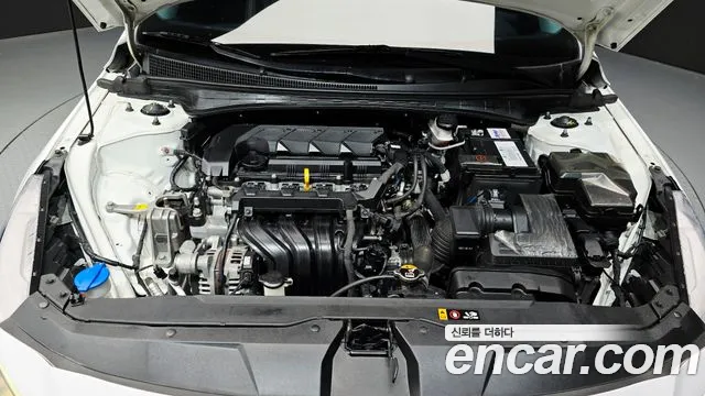 Hyundai Avante CN7 — Фото автомобиля 9