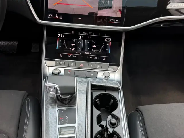 Audi A7L — Фото автомобиля 5
