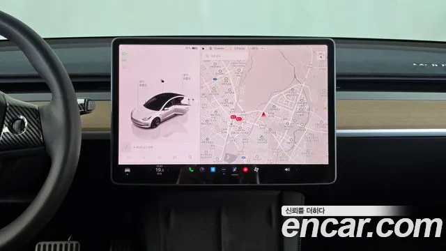 Tesla Model 3 — Фото автомобиля 14