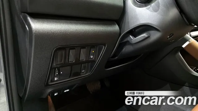 Renault-KoreaSamsung QM6 Новый QM6 2.0 GDe RE Signature 2WD — Фото автомобиля 16