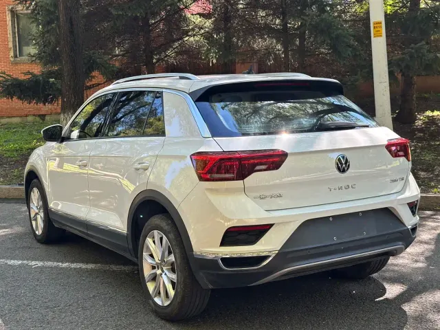 Volkswagen T-Roc — Фото автомобиля 7