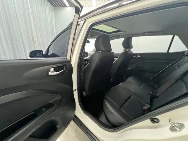 Kia KX1 — Фото автомобиля 8