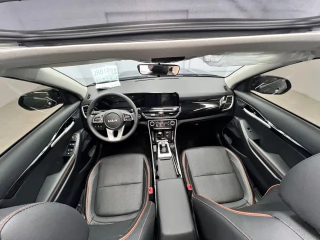 Kia Seltos — Фото автомобиля 8