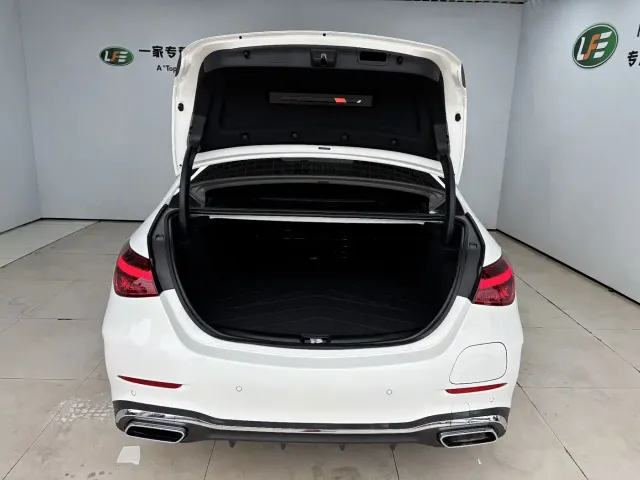 Mercedes-Benz C-Class — Фото автомобиля 30