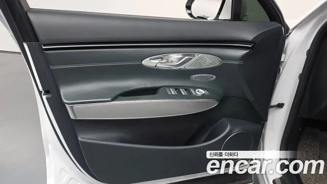 Genesis GV70 Electrified — Фото автомобиля 13
