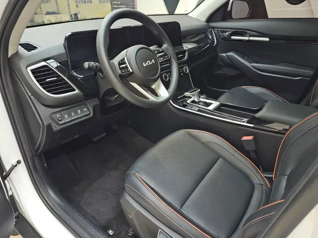 Kia Seltos 2023 1.5L CVT Luxury Edition — Фото автомобиля 12