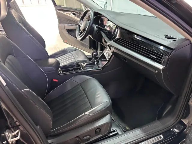 Volkswagen Passat — Фото автомобиля 6