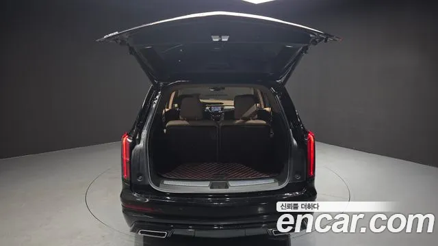 Cadillac XT6 — Фото автомобиля 12