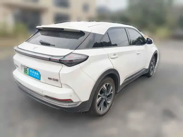 Nezha Auto Neta U 2023 Neta U-II Challenge Edition 500 U-Show (LFP) — Фото автомобиля 5