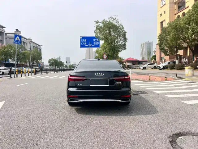 Audi A6L — Фото автомобиля 8