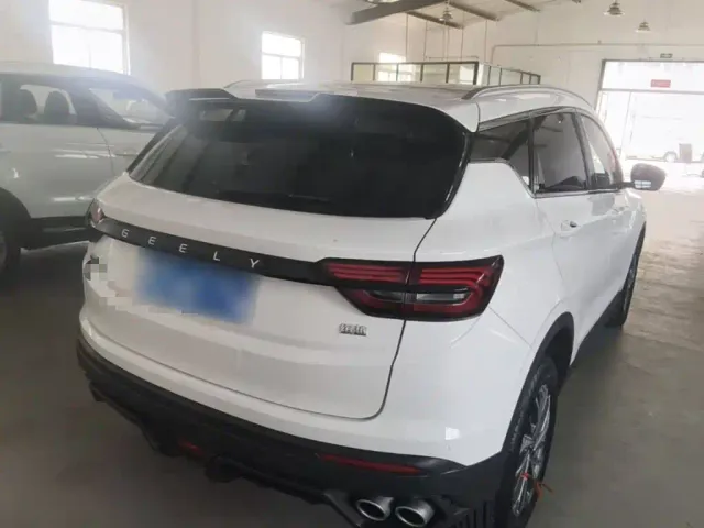 Geely Binyue — Фото автомобиля 6