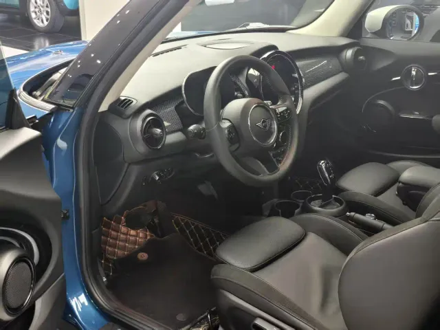 MINI Hatch — Фото автомобиля 4