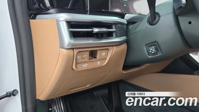 Hyundai Grandeur Grandeur (GN7) 2.5 Бензин 2WD — Фото автомобиля 8