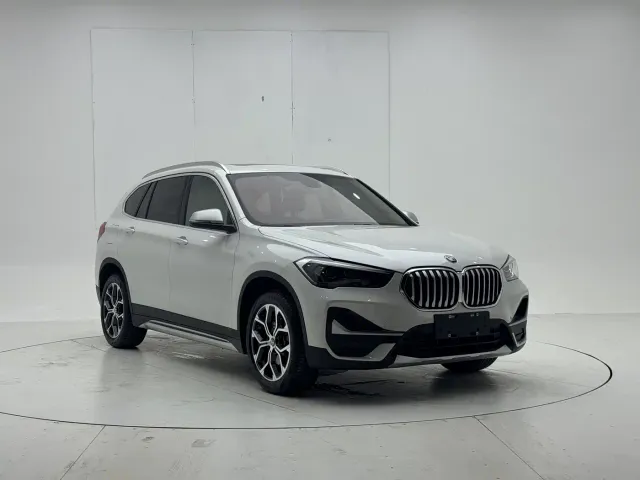 BMW X1 — Фото автомобиля 3
