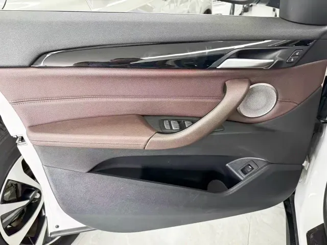 BMW X1 — Фото автомобиля 12