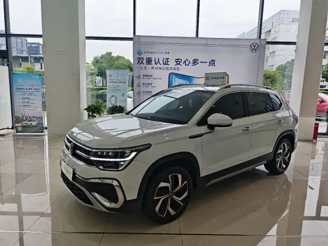 Фотография автомобиля — Volkswagen Tharu