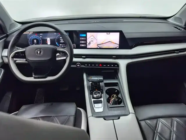 Changan CS75 Plus — Фото автомобиля 12