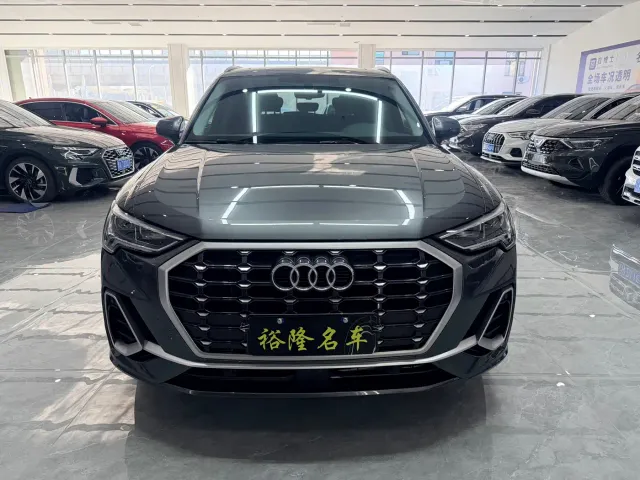 Audi Q3 — Фото автомобиля 2