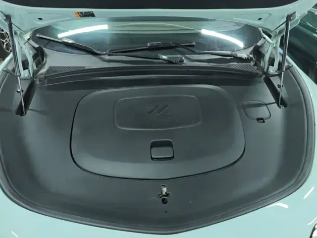 IM Motors LS7 — Фото автомобиля 19