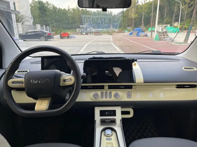 Changan Lumin — Фото автомобиля 9