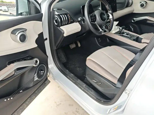 BYD Yuan PLUS — Фото автомобиля 15