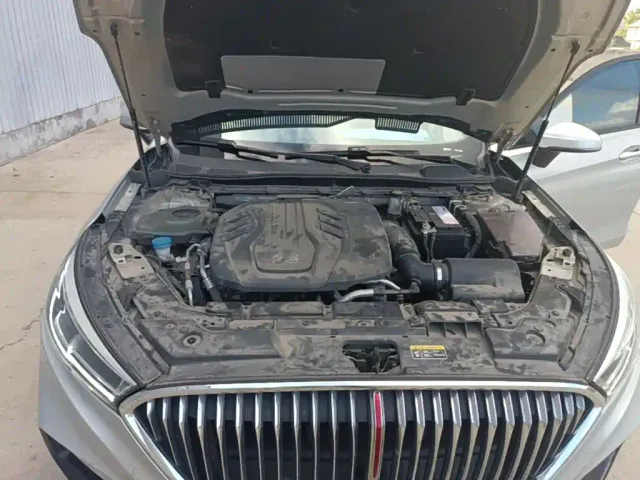 Hongqi H5 — Фото автомобиля 9